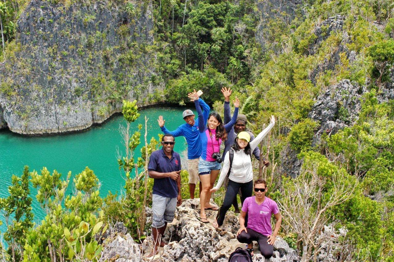 Raja Ampat Dive Lodge Pulau Mansuar Екстериор снимка