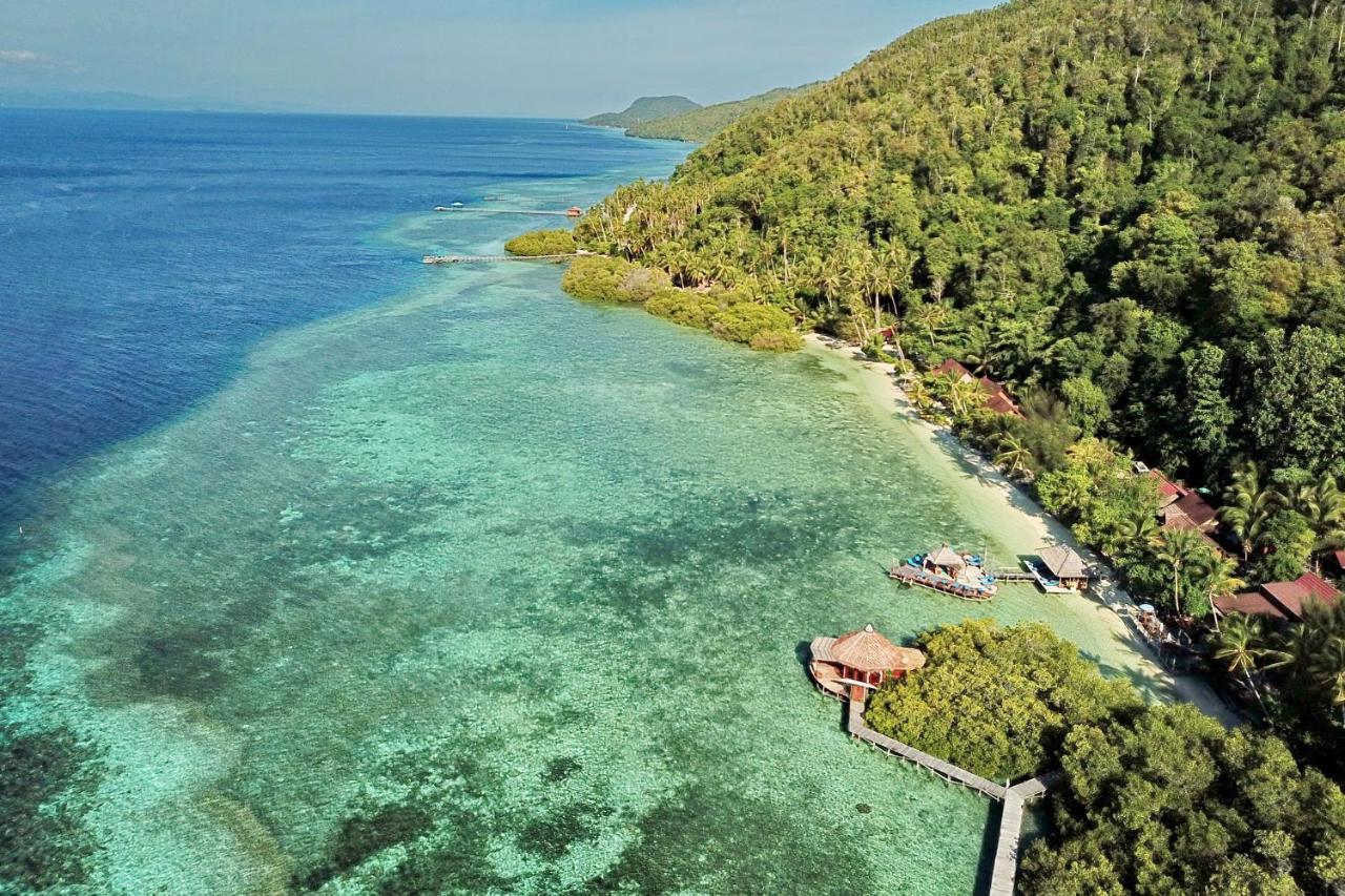 Raja Ampat Dive Lodge Pulau Mansuar Екстериор снимка