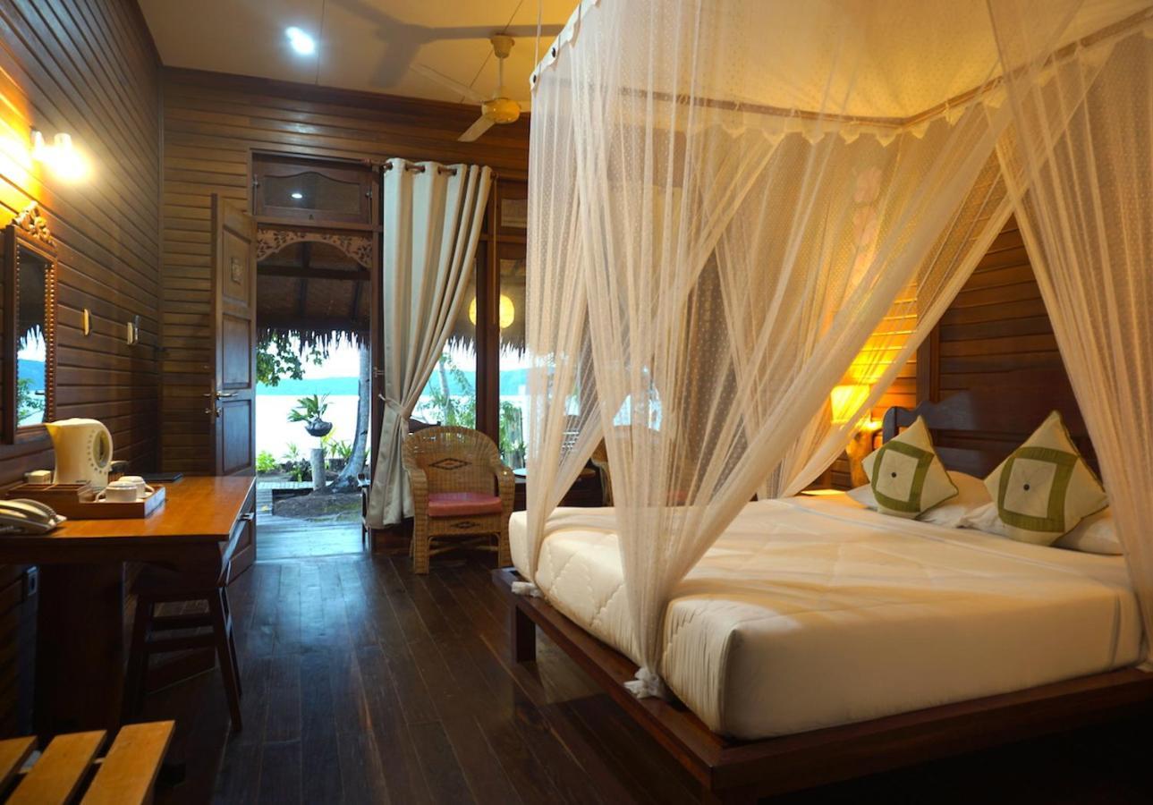 Raja Ampat Dive Lodge Pulau Mansuar Екстериор снимка